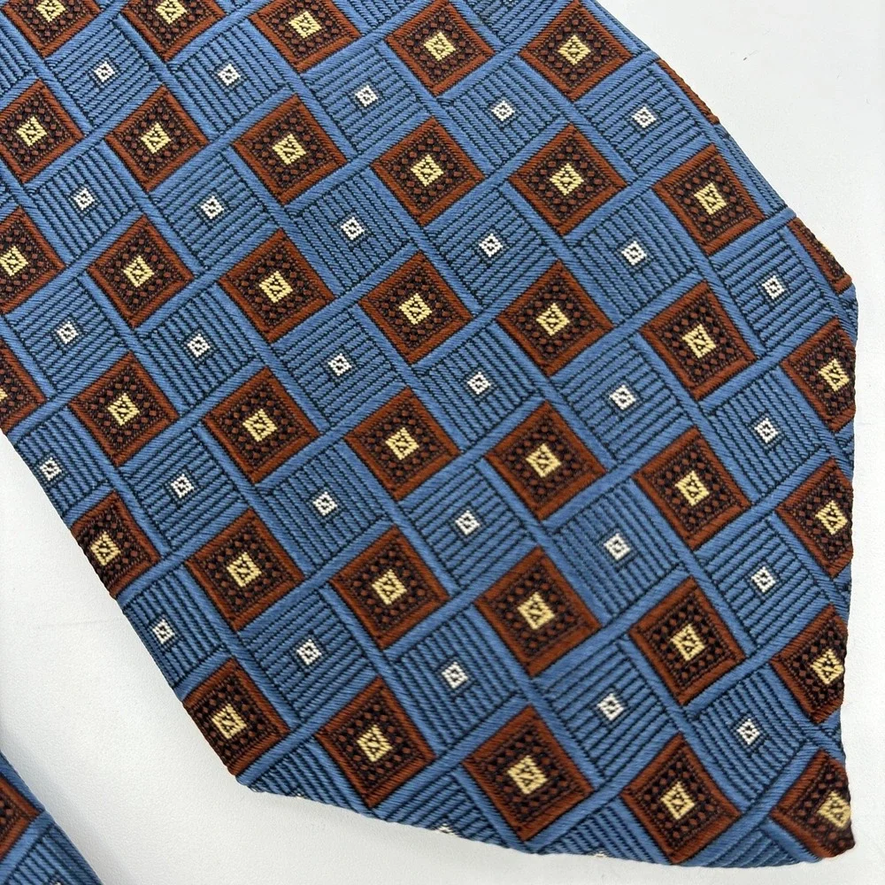 Brooks Brothers 346 Tie Blue Red Square Geometric Design Pure Silk Italian USA